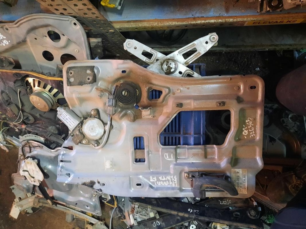 Elevalunas trasero derecho - Hyundai Santa Fe I (2.0 i 16V (136 cv))
