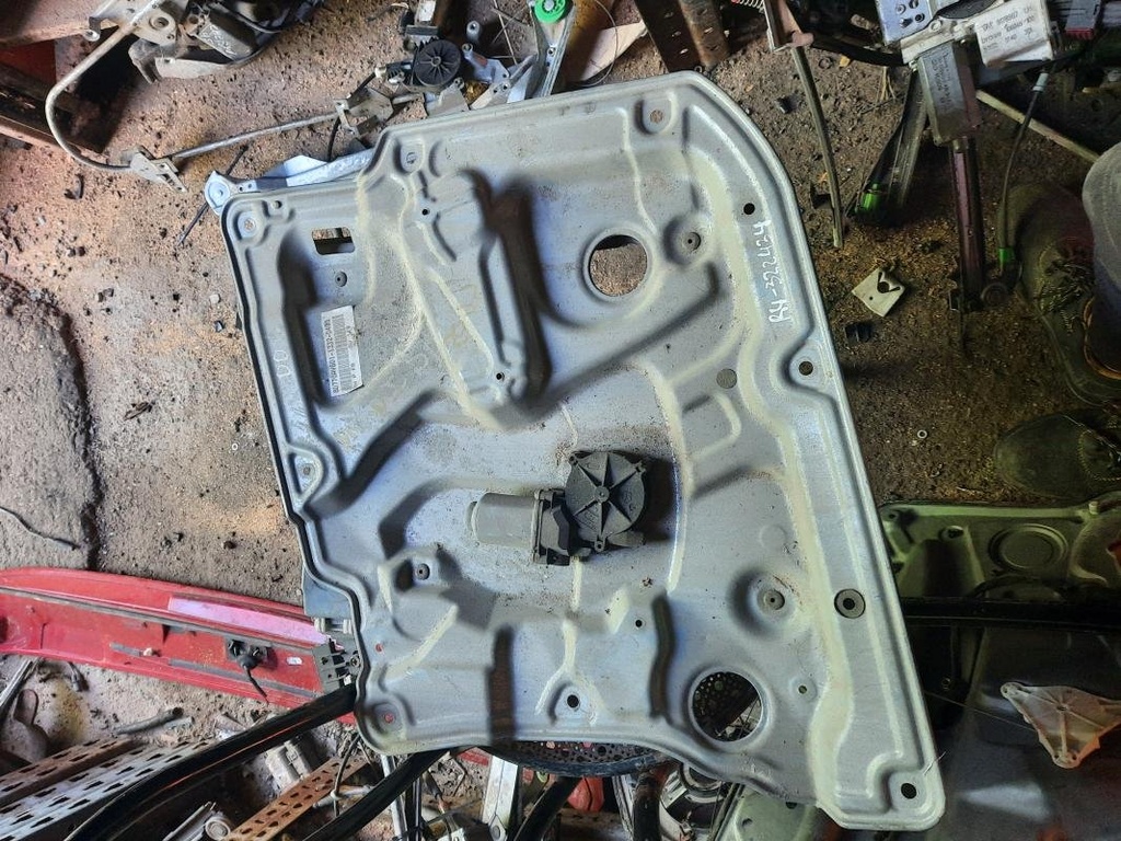 Elevalunas delantero derecho - Nissan Primera (P10) (2.0 16V (115 cv) Automatico)