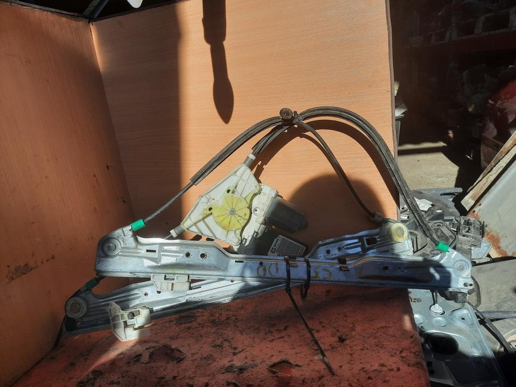 Elevalunas delantero derecho - Citroen C5 I (Fase I, 2000) (2.0 HDi (110 cv))