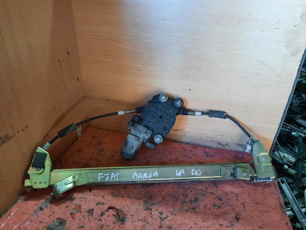 Elevalunas delantero izquierdo - Fiat Marea (185) (1.8 115 16V (113 cv))