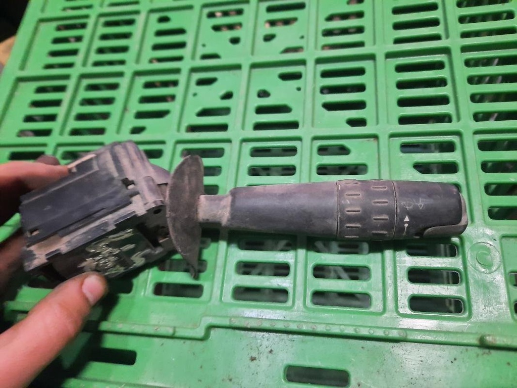 Mando luces - Peugeot 405 I (15B) (1.6 (88 cv))