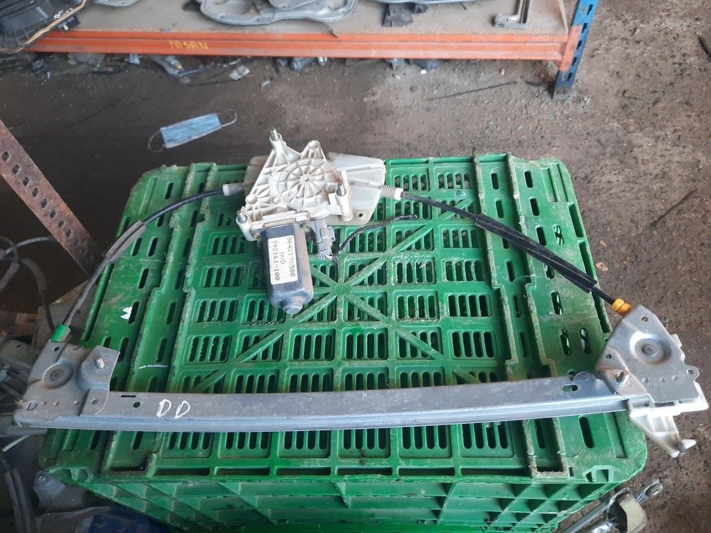 Elevalunas delantero derecho - Peugeot 406 (8) (1.8 i 16V (116 cv))