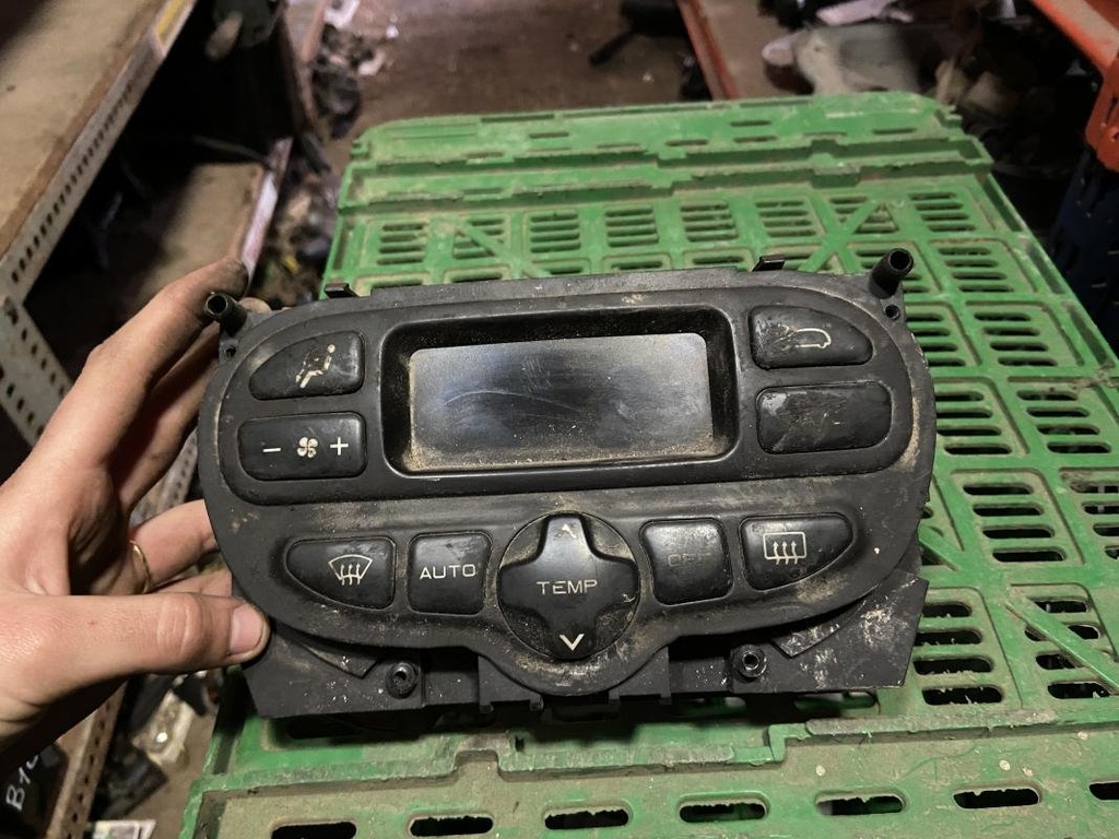 Mando calefaccion / A/A - Citroen Xsara Picasso (N68) (1.6 (110 cv)) (2001)