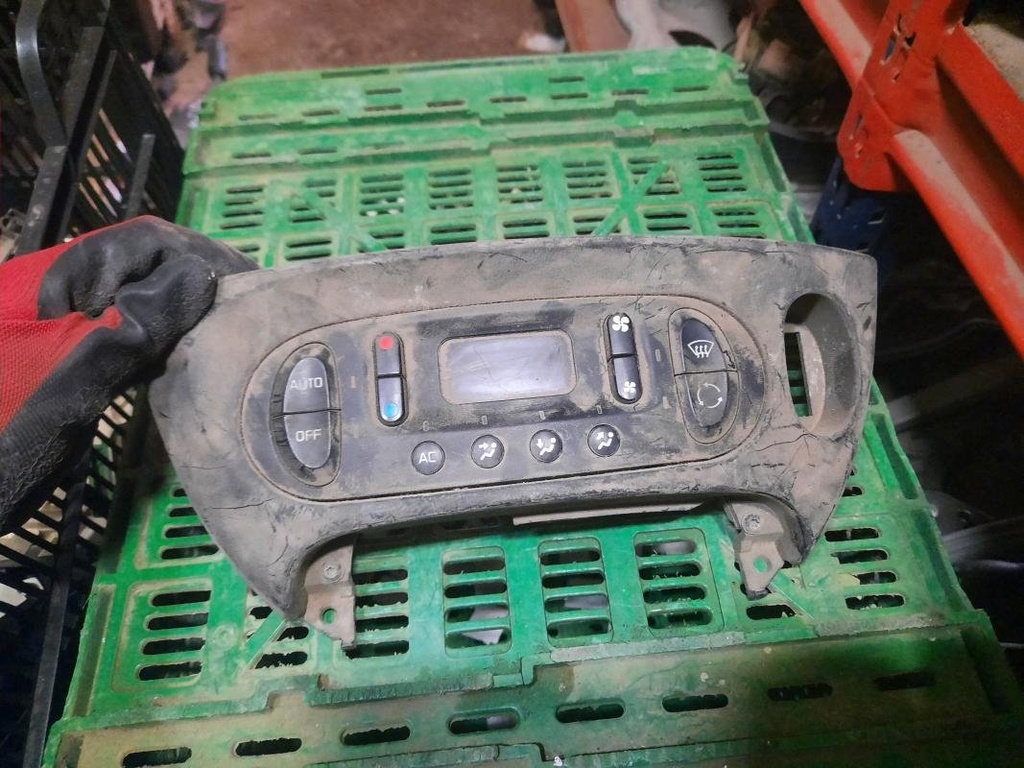 Mando calefaccion / A/A - Renault Scenic I (1.6i (90 cv)) (2000)