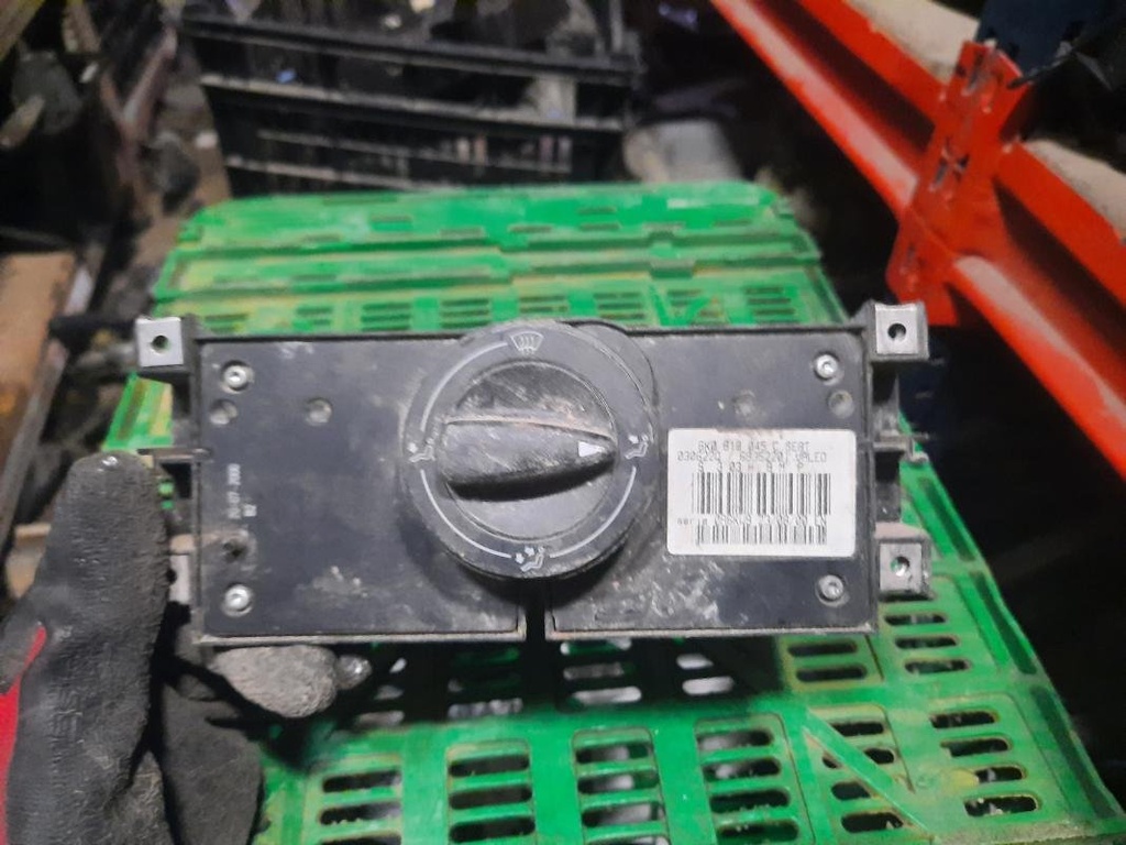 Mando calefaccion / A/A - Seat Ibiza II (Versión 1999) (1.4 (60 cv)) (2000)