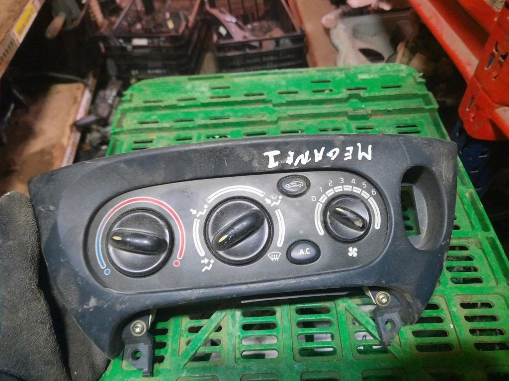 Mando calefaccion / A/A - Renault Megane I (BA) (1.6 (75 cv))