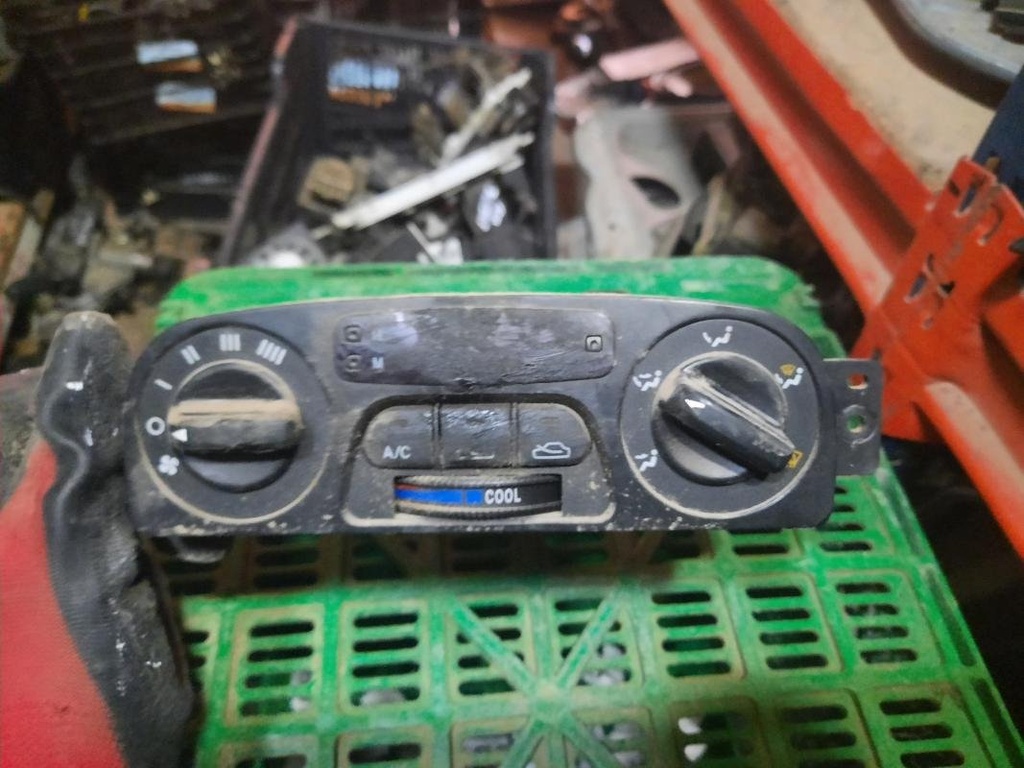 Mando calefaccion / A/A - Kia Clarus (GC) (1.8i 16V (116 cv))