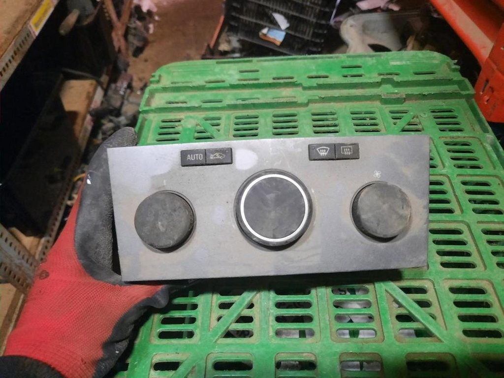 Mando calefaccion / A/A - Opel Astra H (1.4i 16V (90 cv)) (2007)