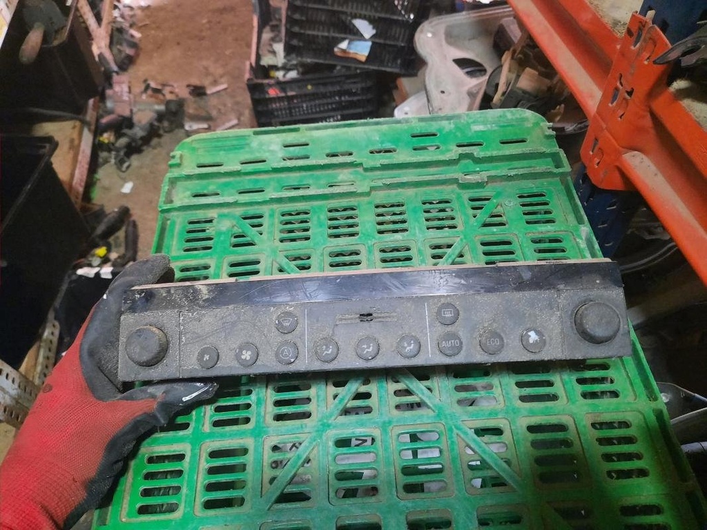 Mando calefaccion / A/A - Opel Omega B (2.0i 16V (136 cv)) (2000)