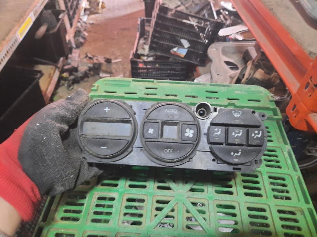 Mando calefaccion / A/A - Opel Vectra B CC (Versión 1999) (1.8i 16V (115 cv)) (2000)