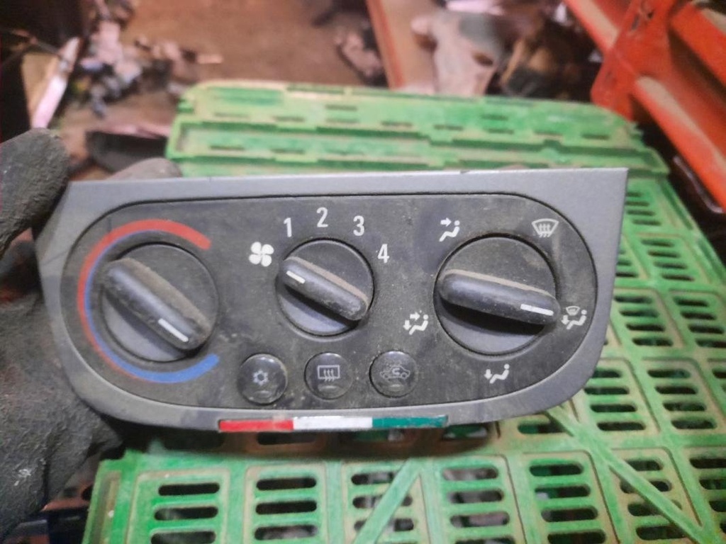 Mando calefaccion / A/A - Opel Corsa C (1.2 16V (75 cv))