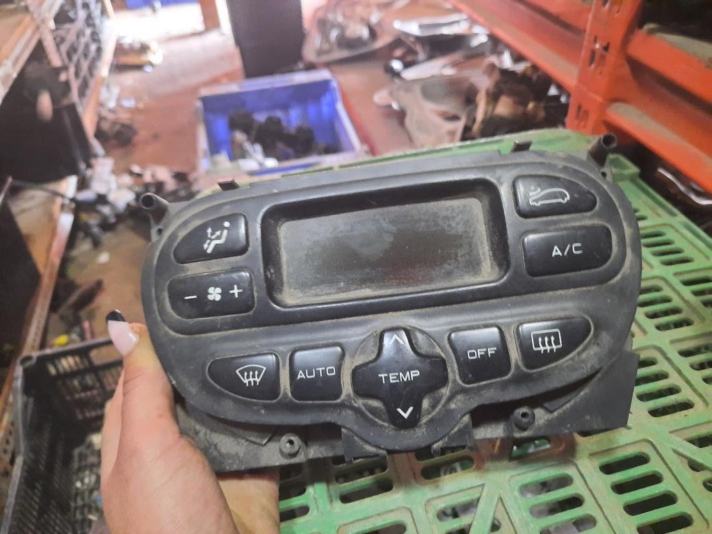 Mando calefaccion / A/A - Peugeot 206 CC (1.6 (109 cv)) (2001)