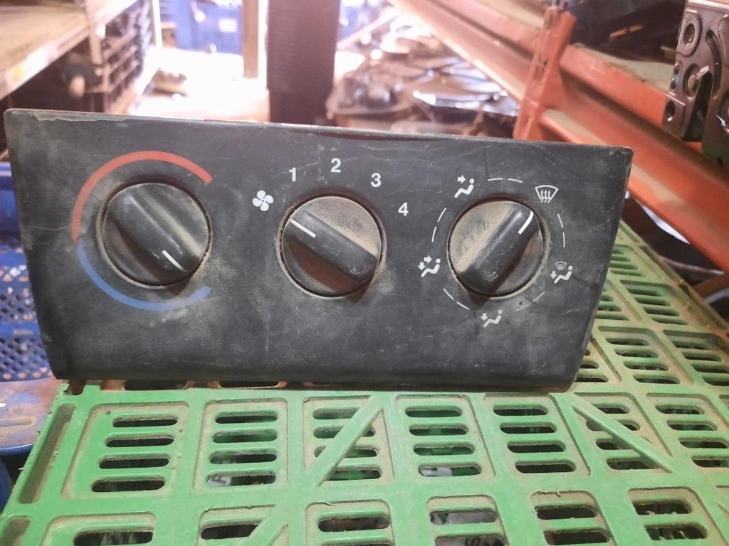Mando calefaccion / A/A - Opel Vectra B (Versión 1999) (1.8 16V (125 cv)) (1999)