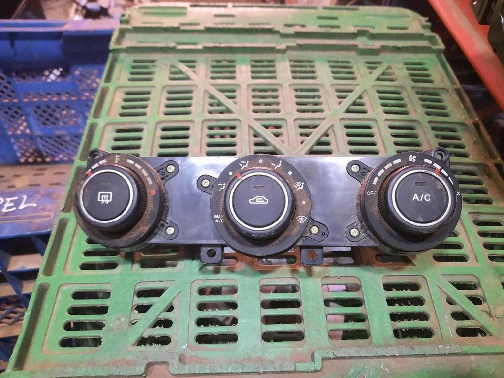 Mando calefaccion / A/A - Kia Cee'd (1.6D 16V (115 cv) automatic)