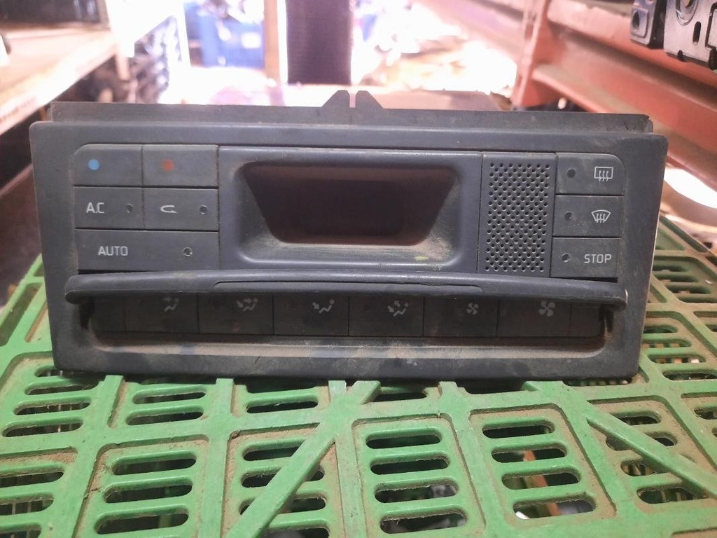 Mando calefaccion / A/A - Renault Laguna (1.9 dCi (107cv)) (2000)