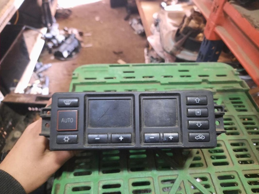 Mando calefaccion / A/A - Audi A3 (8L) (1.9 TDI (90 cv))
