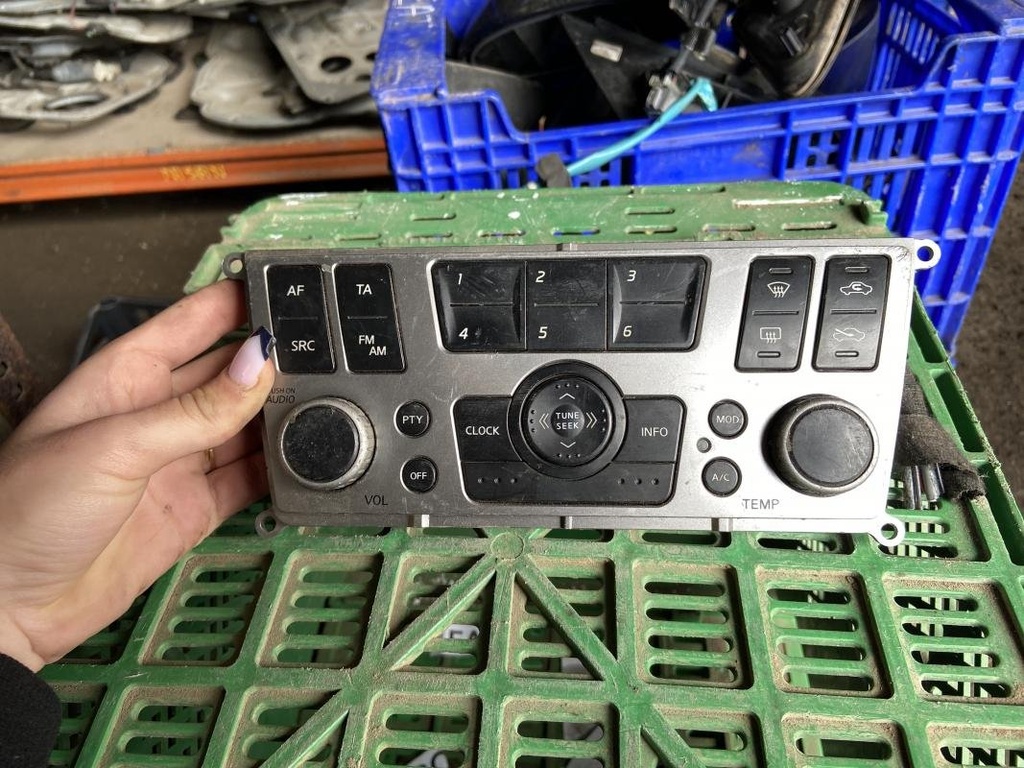 Mando calefaccion / A/A - Nissan Almera II (N16) (1.5 (90 cv)) (2002)