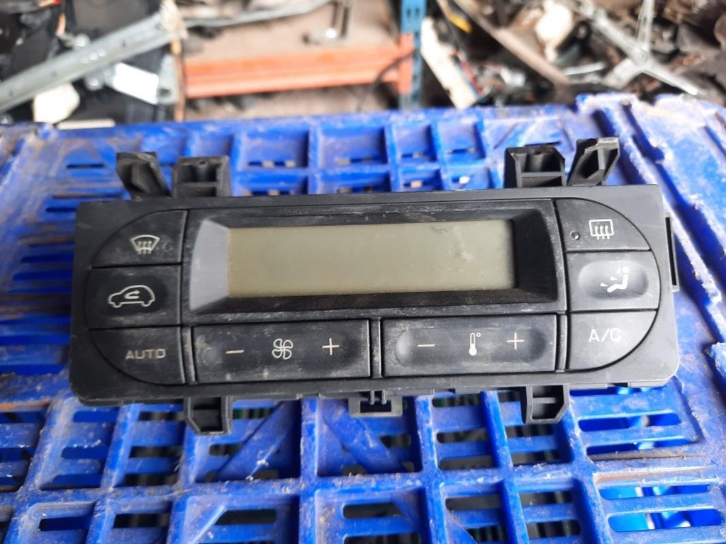 Mando calefaccion / A/A - Citroen C2 (Fase I, 2003) (1.4 HDi (68 cv) Automatico)