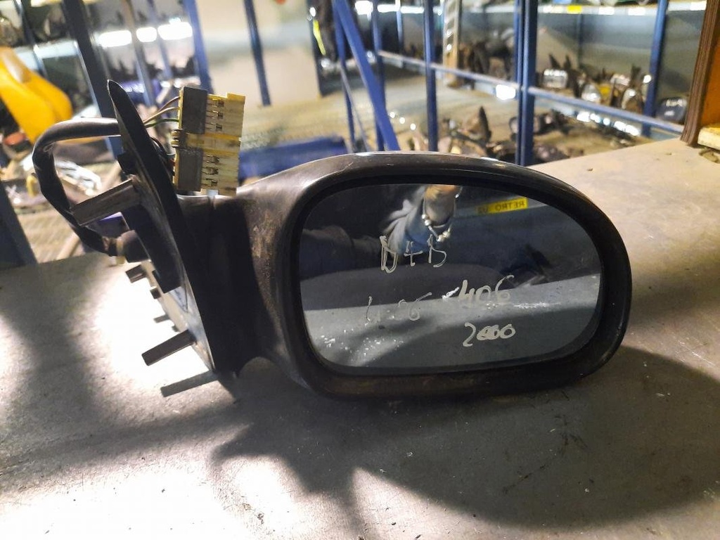 Retrovisor derecho - Peugeot 406 (8) (1.8 i 16V (116 cv)) (2000)