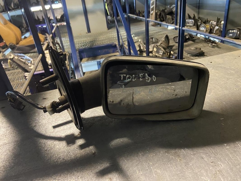 Retrovisor derecho - Seat Toledo I (1L) (1.6 (70 cv))