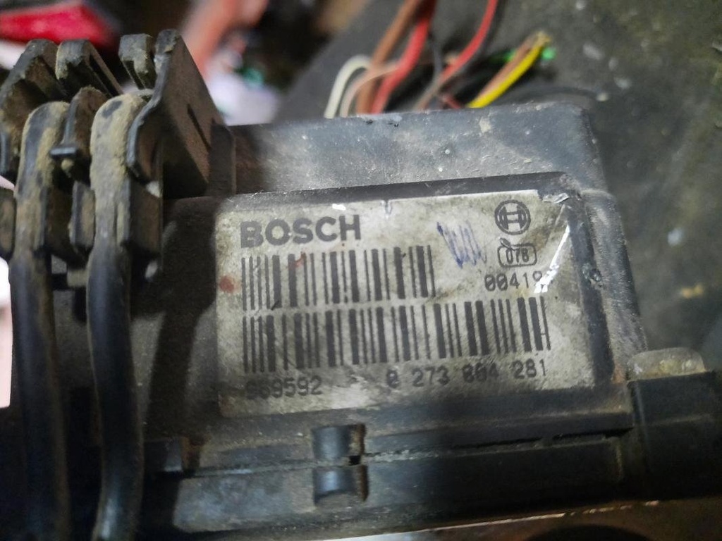 Centralita abs - Audi A4 (B5) (1.8 20V (125 cv) Automatico) (1998)