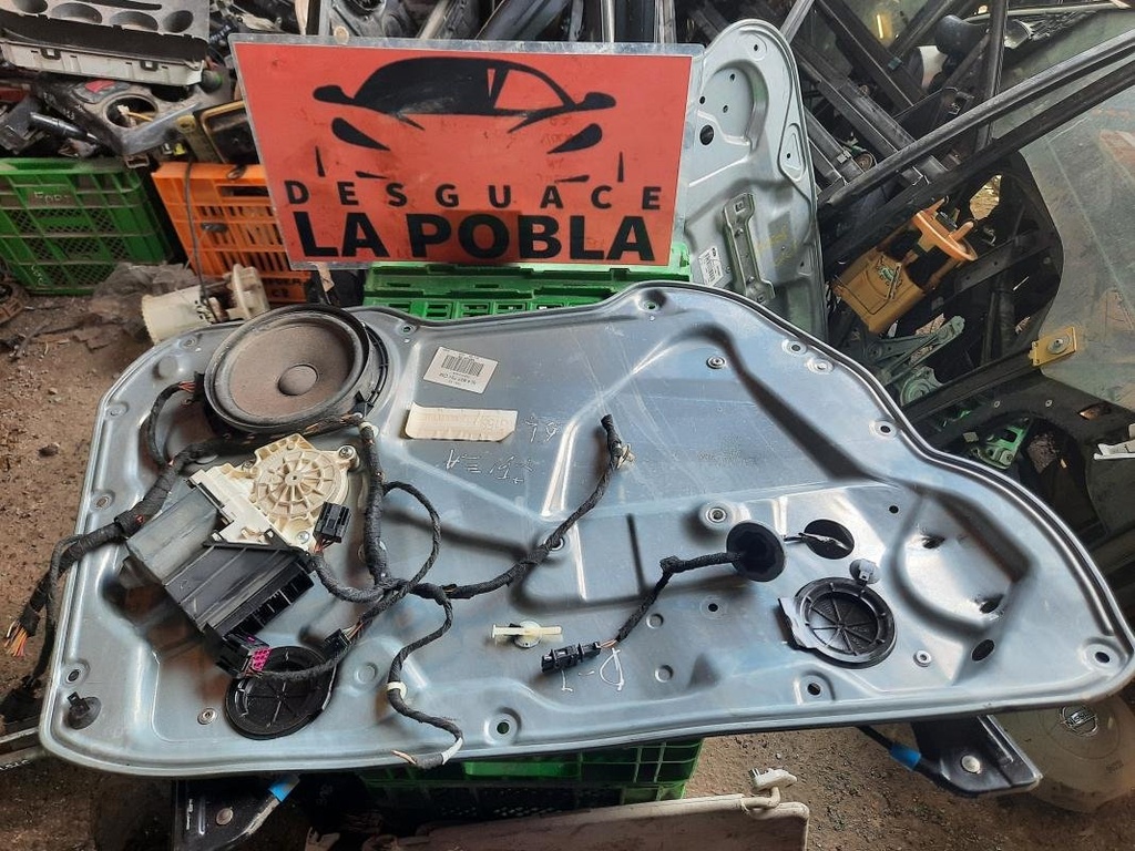 Elevalunas delantero izquierdo - Seat Ibiza III (1.4 16V (75 cv))