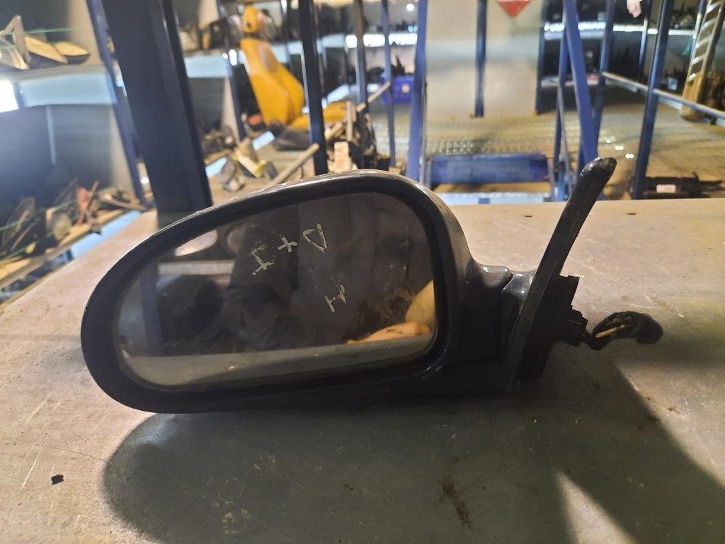 Retrovisor izquierdo - Hyundai Coupe III (GK) (2.0 i 16V (136 cv))