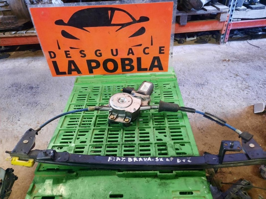 Elevalunas delantero izquierdo - Fiat Brava (182) (1.4 12 V (182.BA) (80 cv))