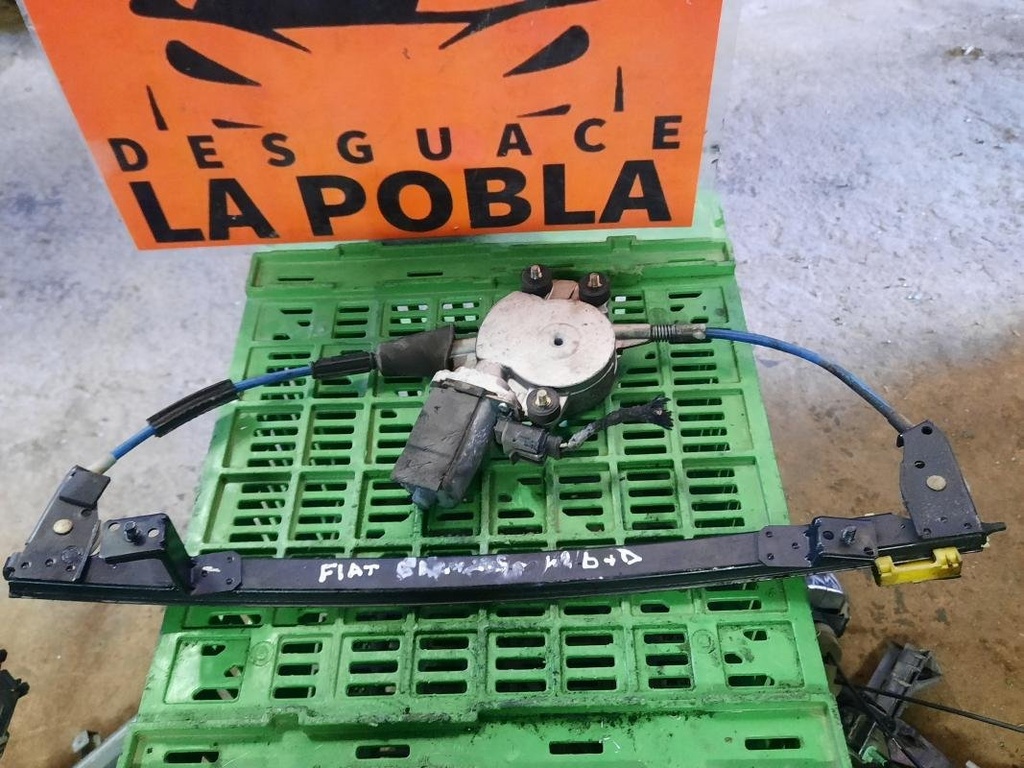 Elevalunas delantero derecho - Fiat Brava (182) (1.4 12 V (182.BA) (80 cv))