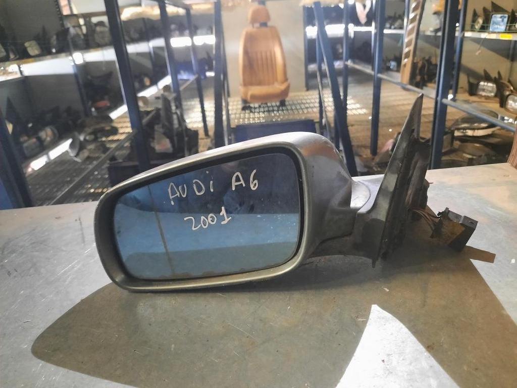 Retrovisor izquierdo - Audi A6 (4B,C5, Versión 2001) (1.9 TDI (130 cv)) (2001)