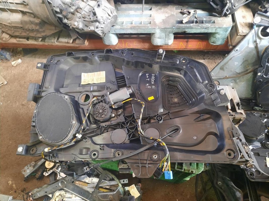 Elevalunas delantero izquierdo - Ford Fiesta VI (1.3 (68 cv))
