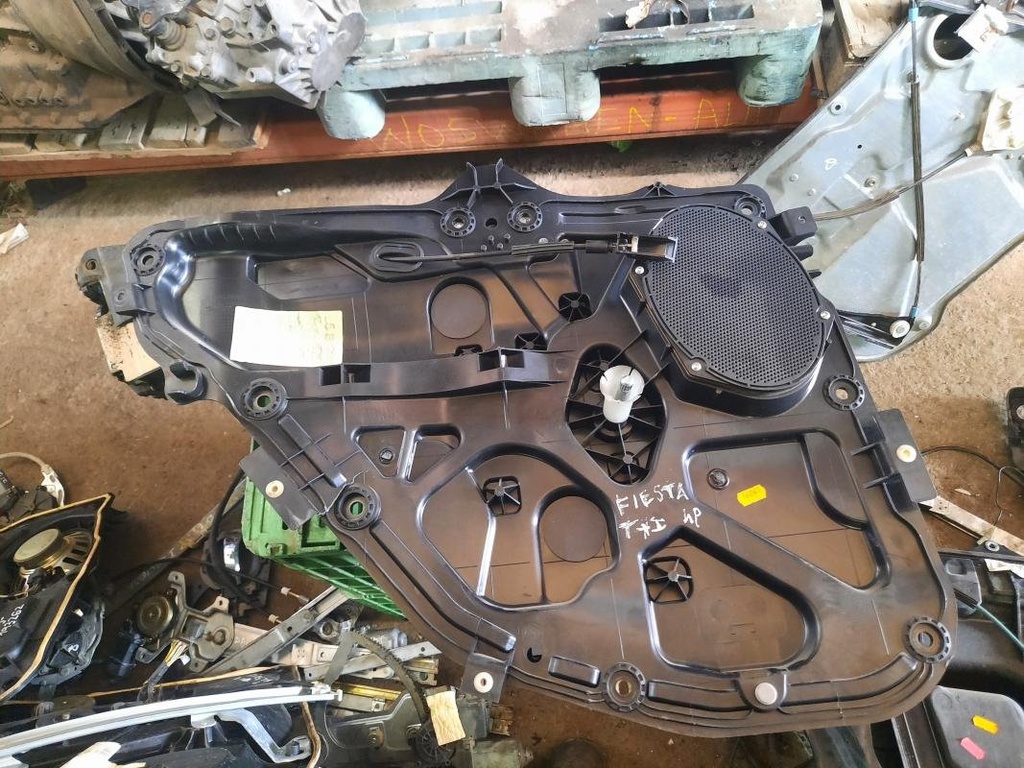Elevalunas trasero izquierdo - Ford Fiesta VI (1.3 (68 cv))