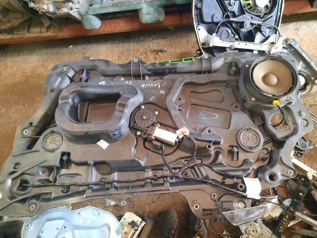 Elevalunas delantero derecho - Lancia Ypsilon (843) (1.2 i 16V (80 cv)) (2001)