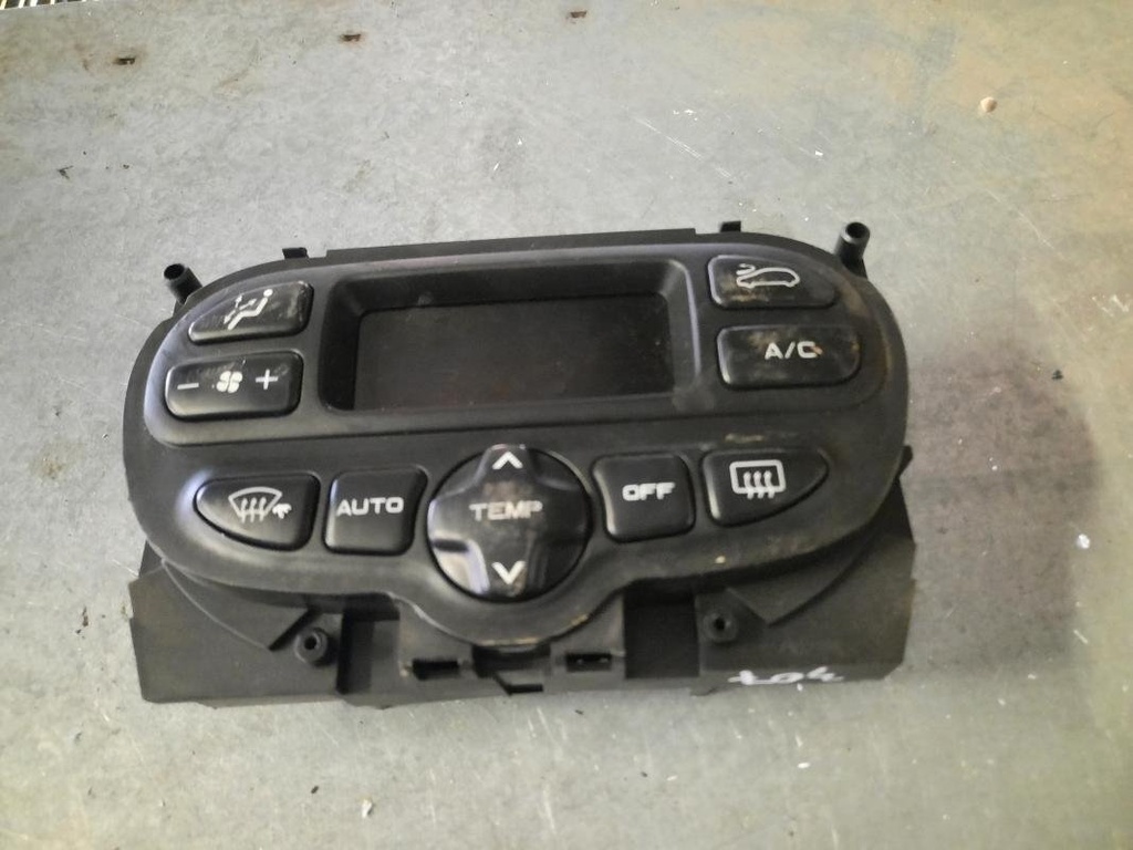 Mando calefaccion / A/A - Peugeot 307 (1.4 i 16V (88)) (2002)