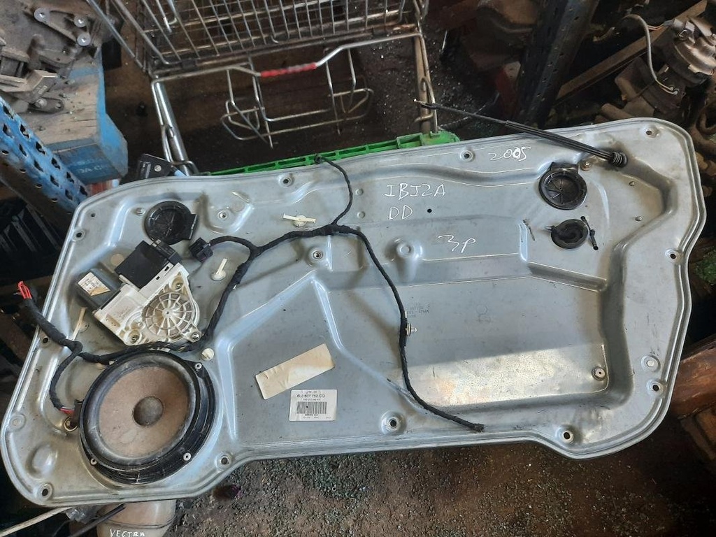 Elevalunas delantero derecho - Seat Ibiza III (1.4 16V (100 cv)) (2005)