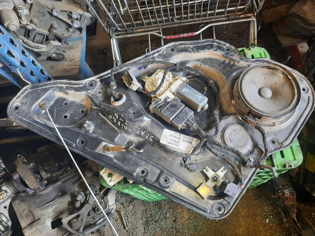 Elevalunas trasero derecho - Seat Leon I (1M) (1.8 20V (125 cv))