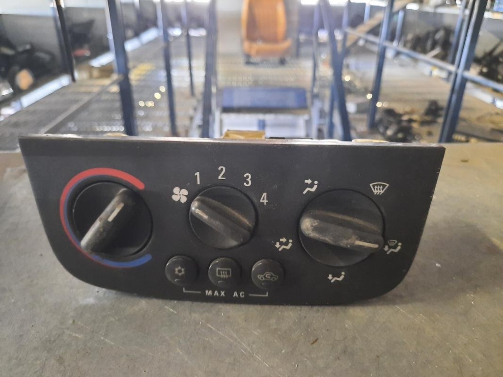 Mando calefaccion / A/A - Opel Corsa C (1.2 16V (75 cv))