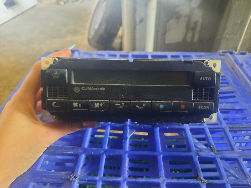 Mando calefaccion / A/A - Volkswagen Passat (B5) (1.6 (101 cv))