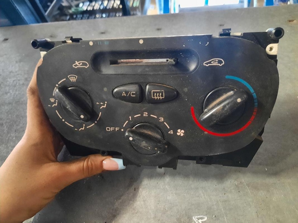 Mando calefaccion / A/A - Peugeot 206 (1.4i (75 cv))