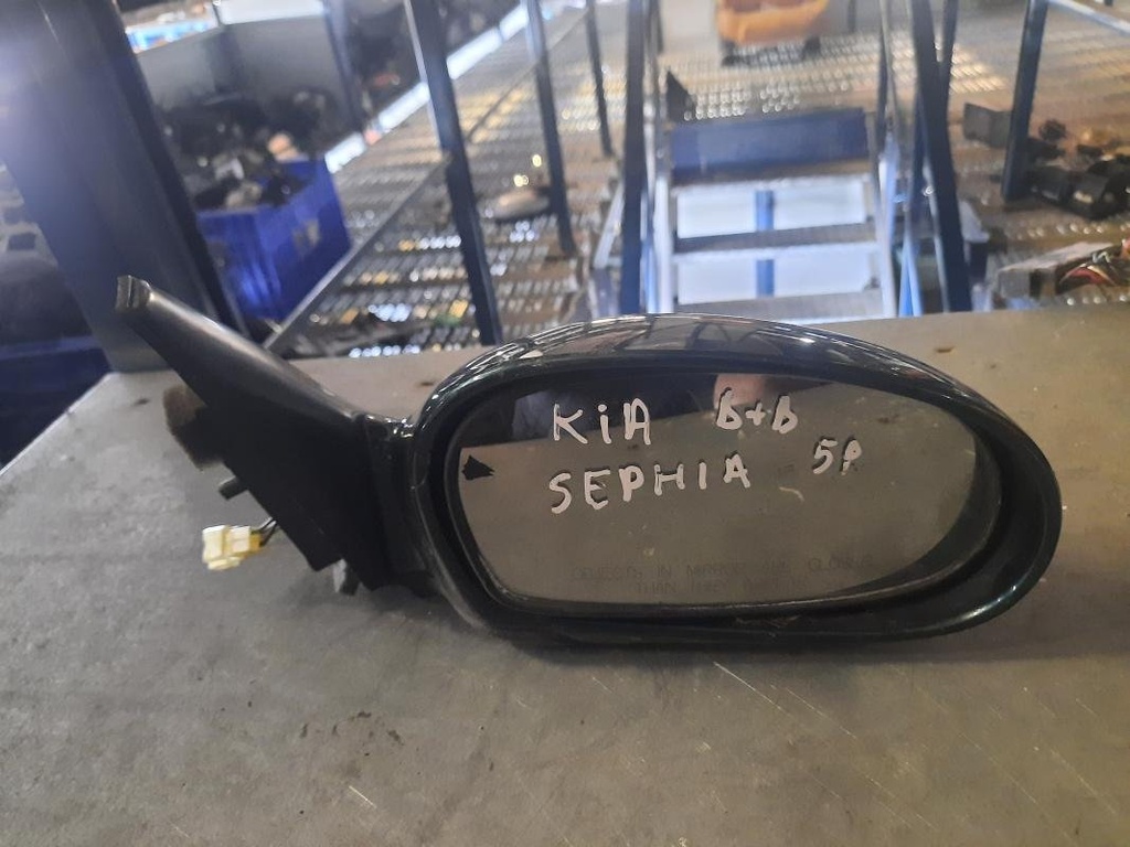 Retrovisor derecho - Kia Sephia (FA) (1.5i 16V (105 cv))