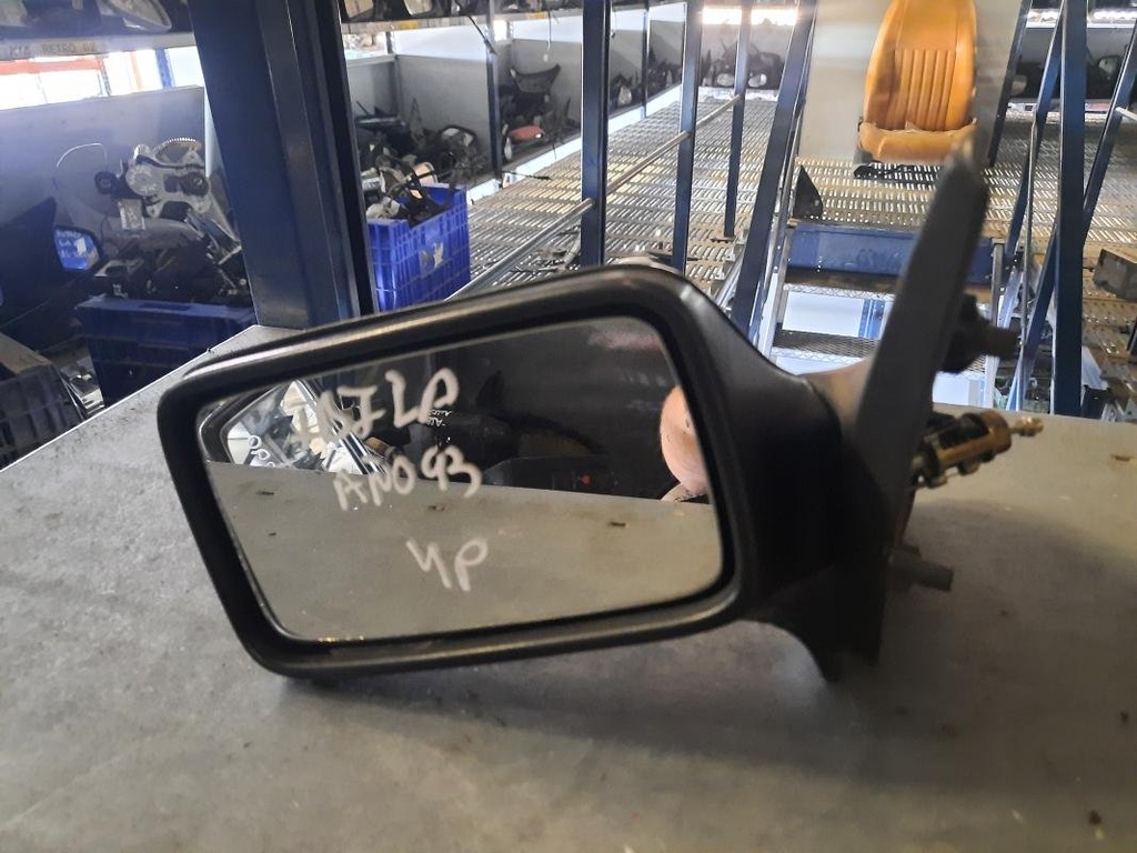 Retrovisor izquierdo - Seat Ibiza II (1.4 i 16V (101 cv)) (1993)
