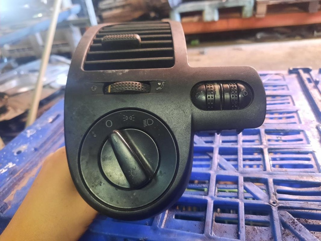 Mando luces - Volkswagen Polo IV (9N) (1.4 (60Cv)) (2001)