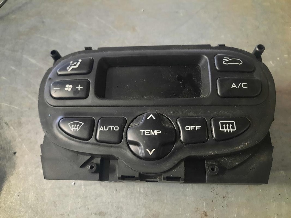 Mando calefaccion / A/A - Peugeot 307 (1.4 i 16V (88)) (2001)