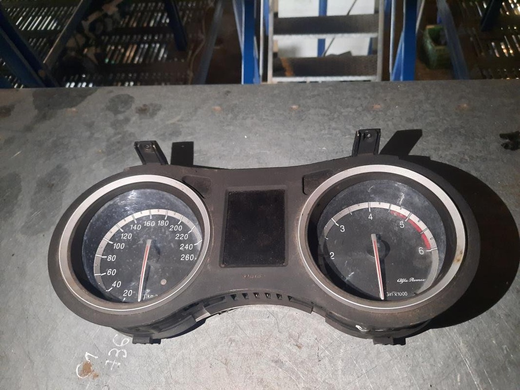 Cuenta kilometros - Alfa Romeo 159 (2.4 JTD (200 cv))