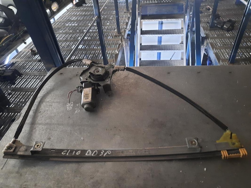 Elevalunas delantero derecho - Renault Clio II (1.2 (BB0A, CB0A) (60 cv))