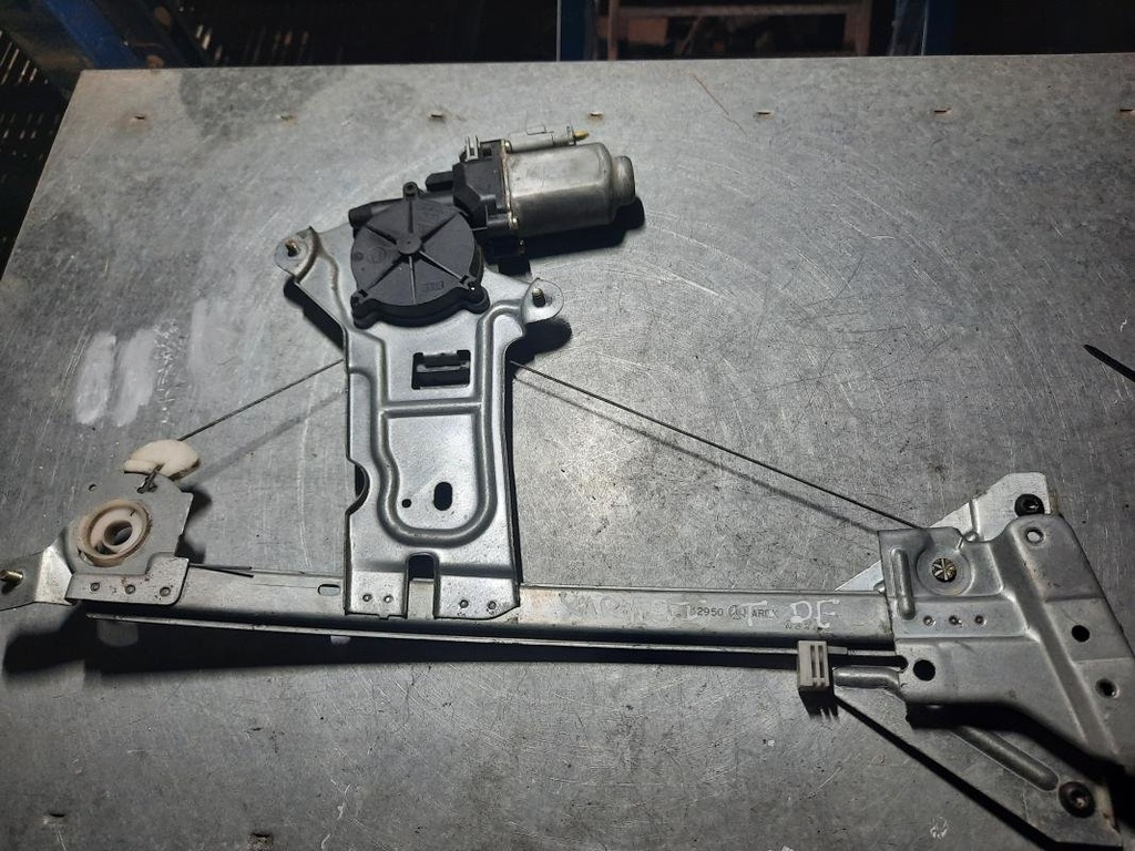 Elevalunas trasero derecho - Citroen Xsara Break (N2) (1.6 i (88 cv))
