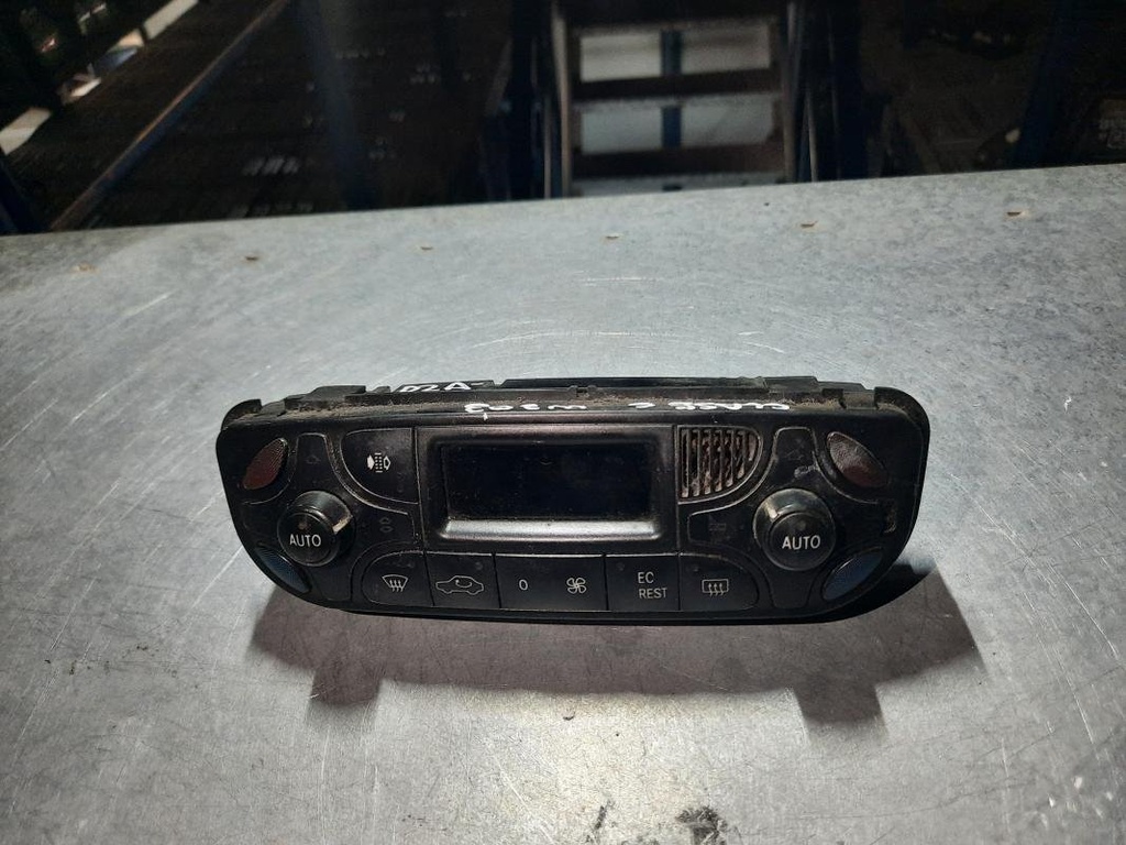 Mando calefaccion / A/A - Mercedes Benz Clase C (W203) (C 180 K (156 cv))