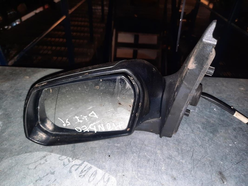 Retrovisor izquierdo - Ford Mondeo II Hatchback (2.0 16V (145 cv))
