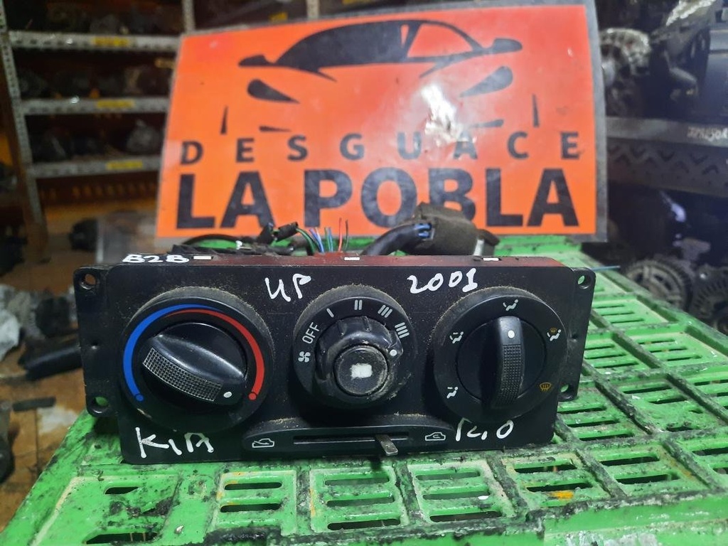 Mando calefaccion / A/A - Kia Rio I Hatchback (DC) (1.3 i (75 cv)) (2001)