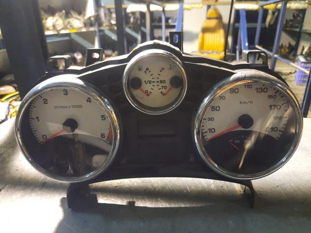 Cuenta kilometros - Peugeot 207 (1.4 i (75 cv))